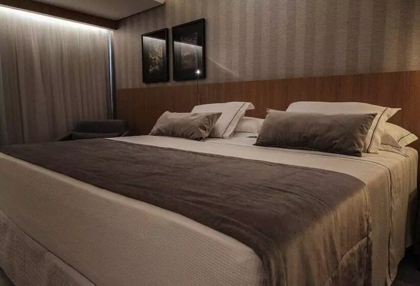 Oscar Hotel Executive