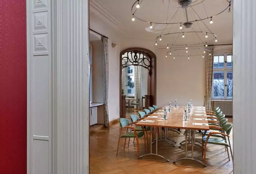 酒店 Schloss Schweinsburg