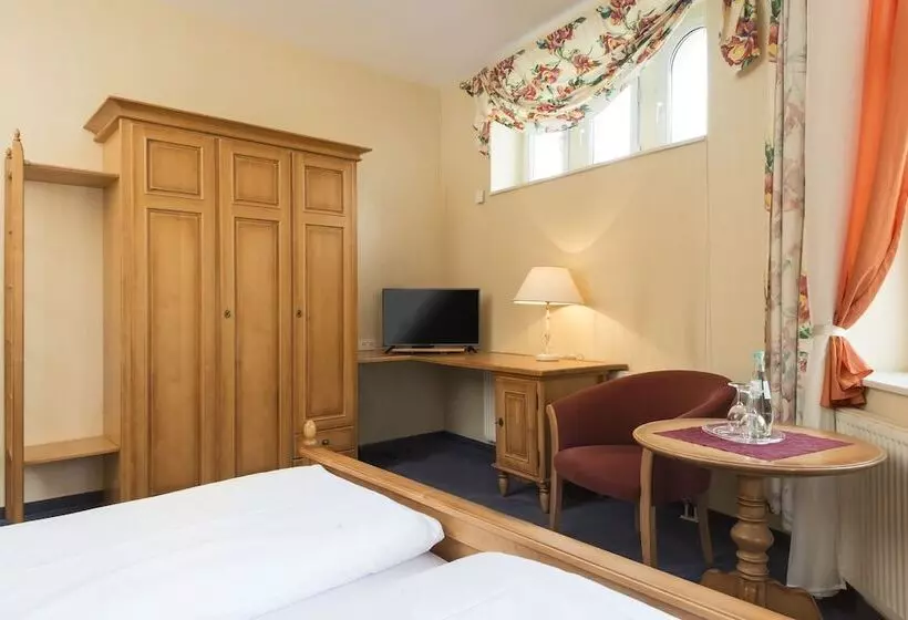 酒店 Schloss Schweinsburg