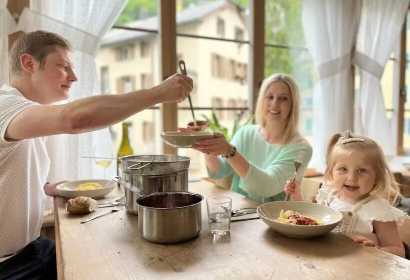酒店 Spannort Family Home With Common Kitchen And Self Check In