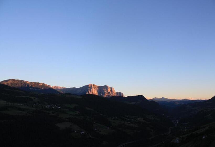 Отель Tschott Hof