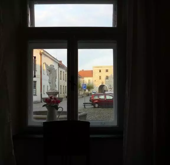 Majatalo Apartmány U Sv. Floriána