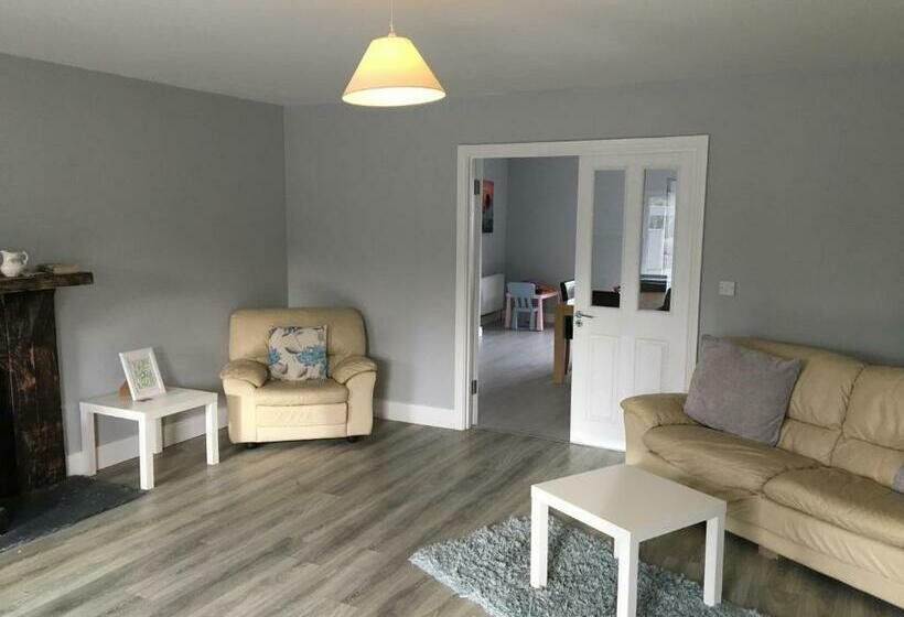 ペンション Grangegeeth Inn