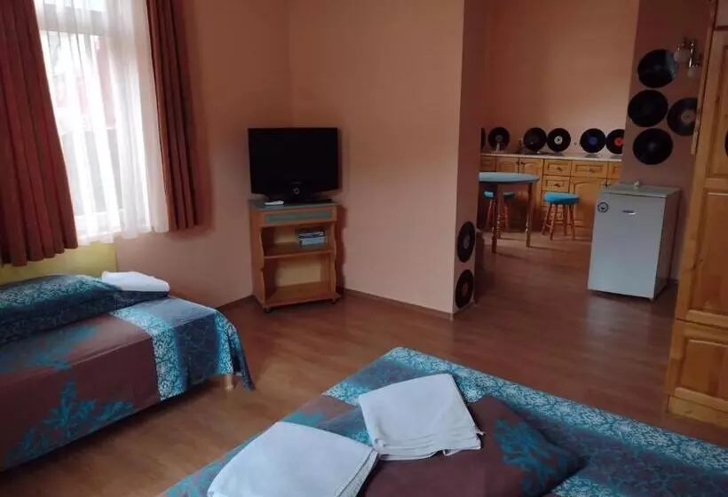 پانسیون Guest House Gergevana