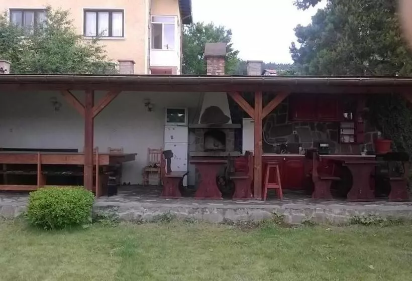 پانسیون Guest House Gergevana