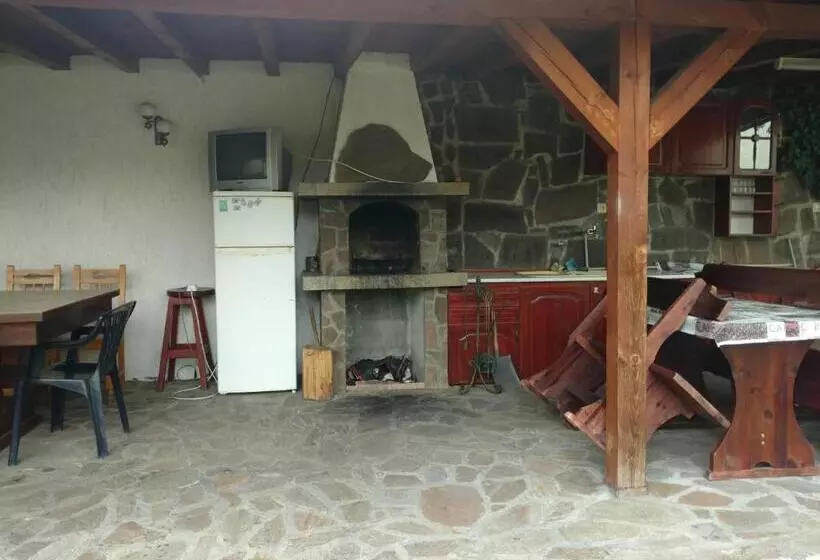 پانسیون Guest House Gergevana