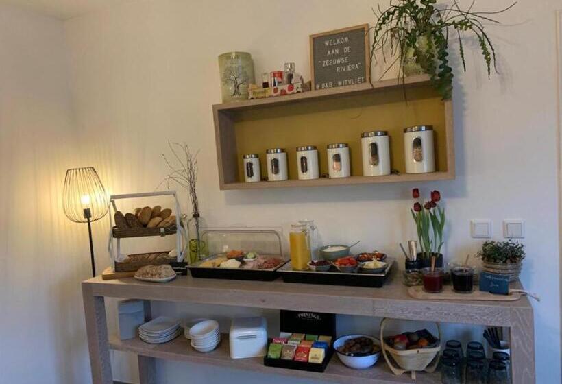 B&b Witvliet, Kamers En Studio Met Heerlijk Ontbijt !