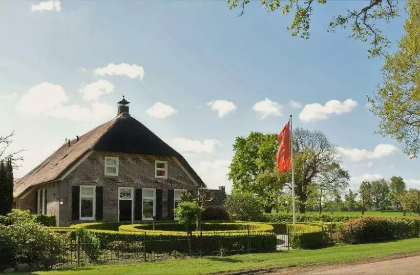 ベッドアンドブレックファースト De Beddestee