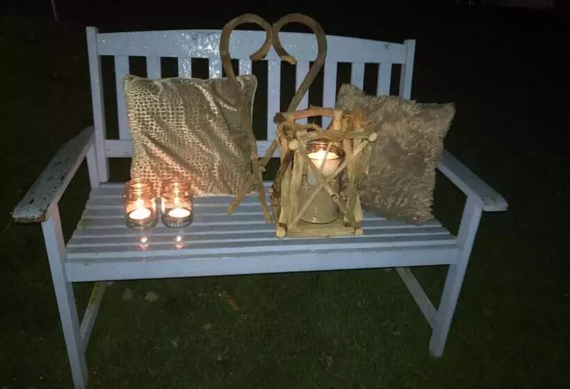 ベッドアンドブレックファースト De Beddestee