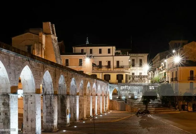 تختخواب و صبحانه Dietro Piazza Maggiore