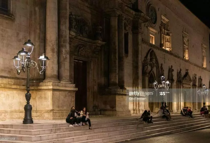تختخواب و صبحانه Dietro Piazza Maggiore