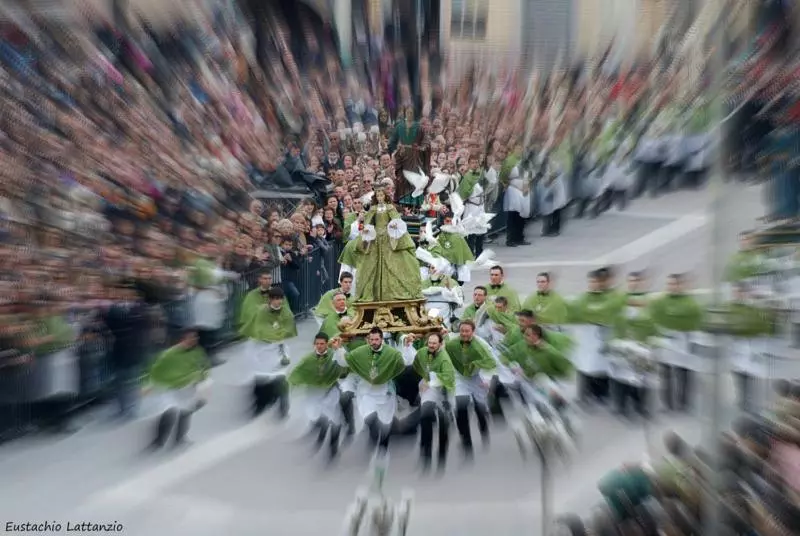 تختخواب و صبحانه Dietro Piazza Maggiore