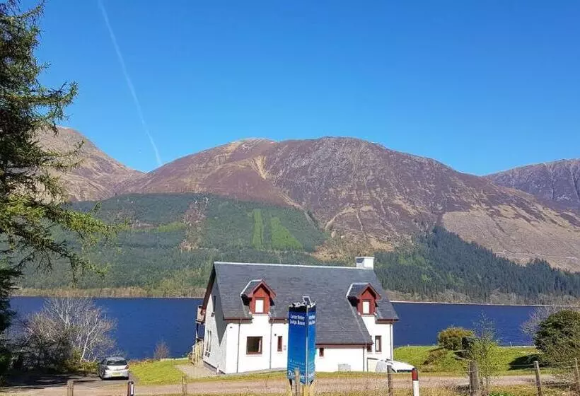 Aamiaismajoitus (B&B) Letterfinlay Lodge House