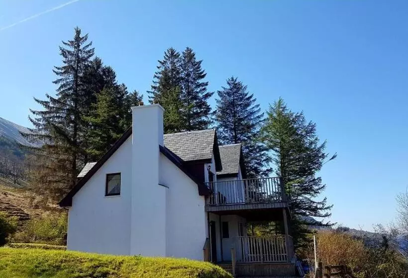 Aamiaismajoitus (B&B) Letterfinlay Lodge House