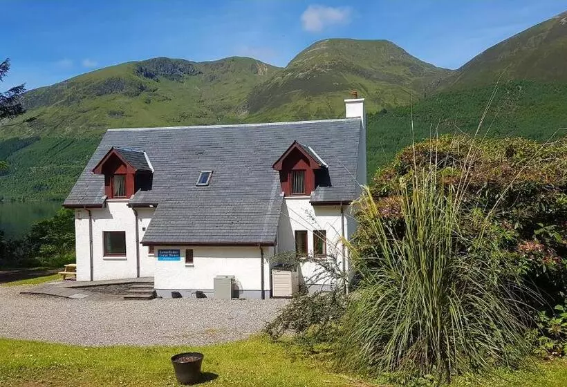 Aamiaismajoitus (B&B) Letterfinlay Lodge House