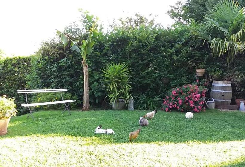 تختخواب و صبحانه Villa La Croix Basque