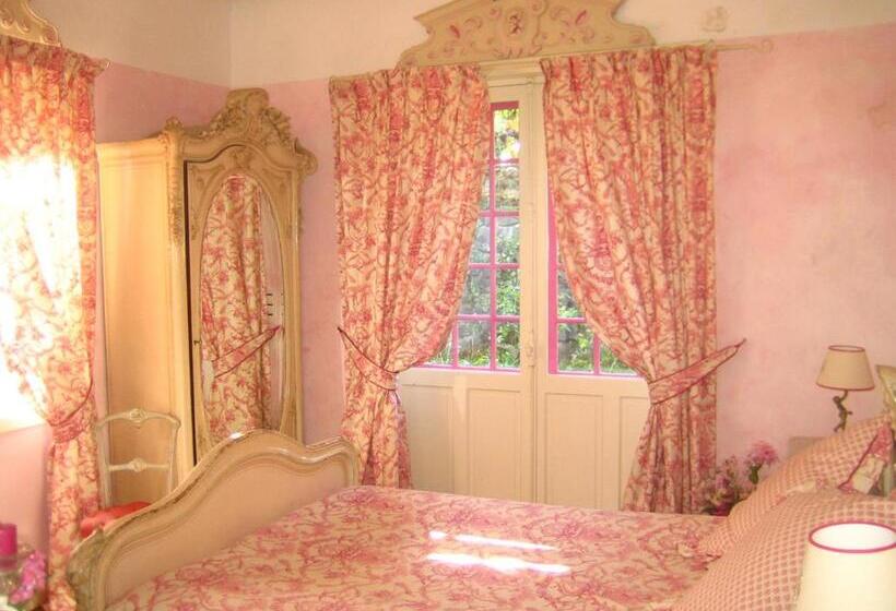 تختخواب و صبحانه Villa La Croix Basque