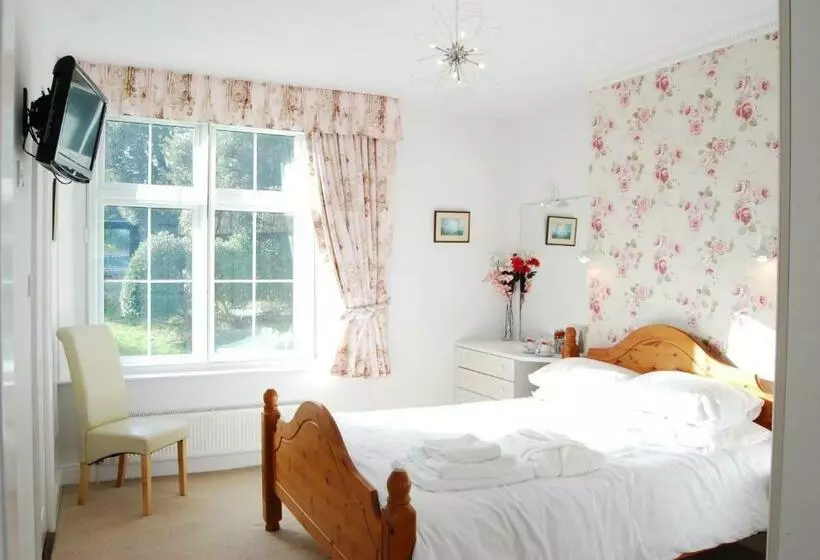 Aamiaismajoitus (B&B) Lower Winsford Apartments & Rooms