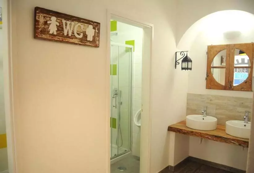 Origens Hostel