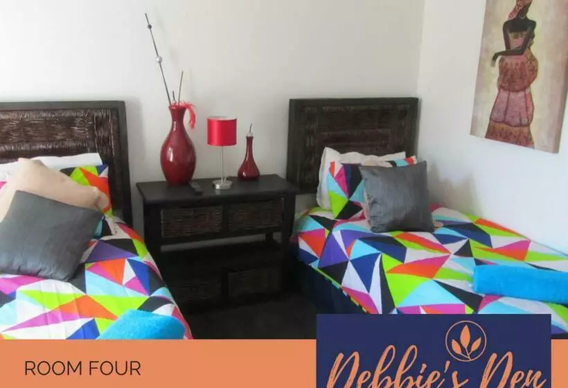 Majatalo Debbie S Den