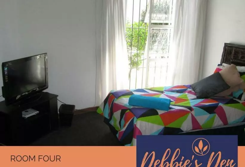 Majatalo Debbie S Den