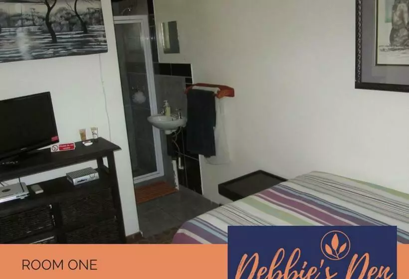 Majatalo Debbie S Den