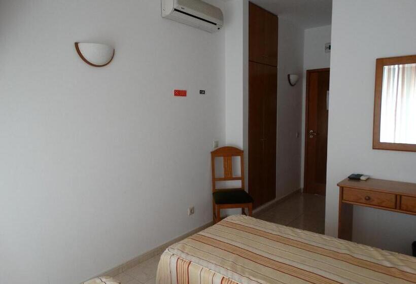 پانسیون Hospedaria Descansa Pernas