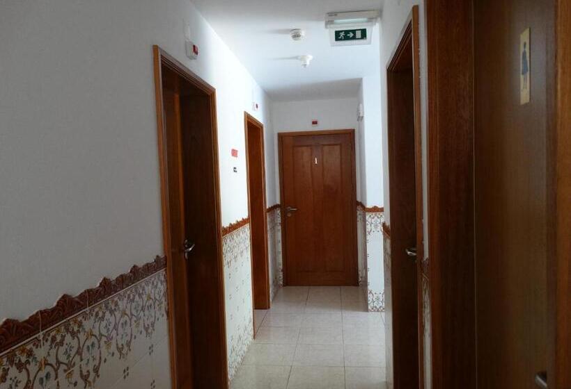 پانسیون Hospedaria Descansa Pernas