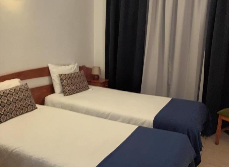 پانسیون Hospedaria Descansa Pernas