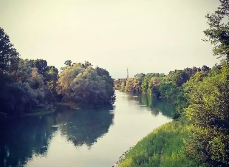 ベッドアンドブレックファースト Agriturismo Honey Farm