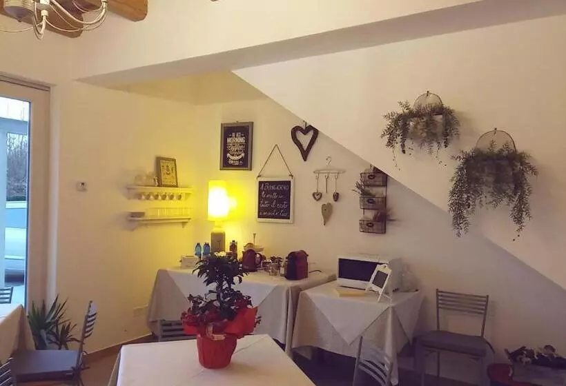 ベッドアンドブレックファースト Agriturismo Honey Farm