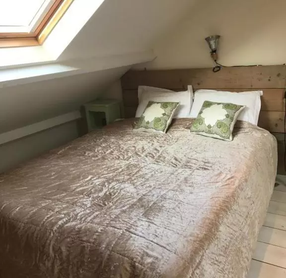 تختخواب و صبحانه Het Huisje Breda