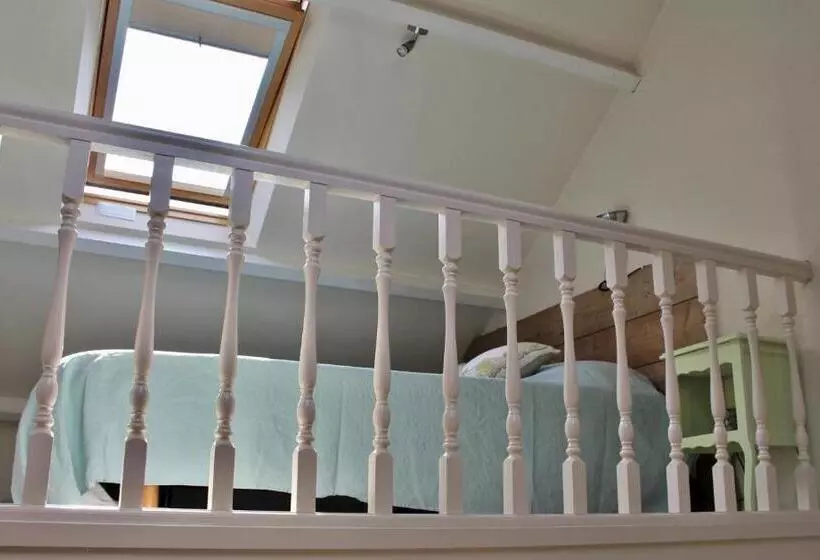 تختخواب و صبحانه Het Huisje Breda