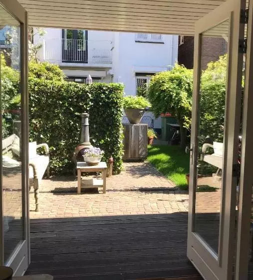 تختخواب و صبحانه Het Huisje Breda