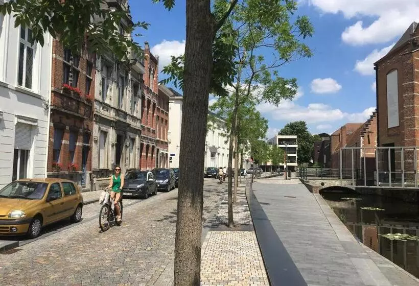 ベッドアンドブレックファースト Lunatree