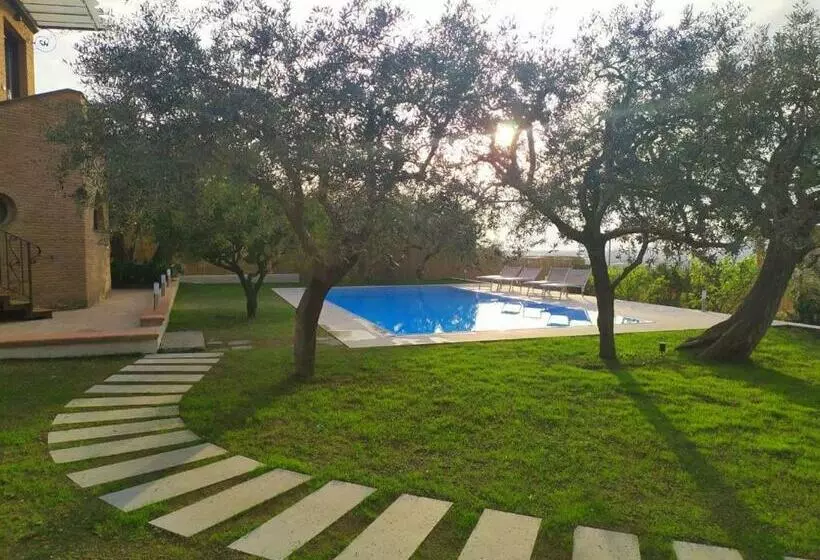 Aamiaismajoitus (B&B) Villa C Luxury Estate