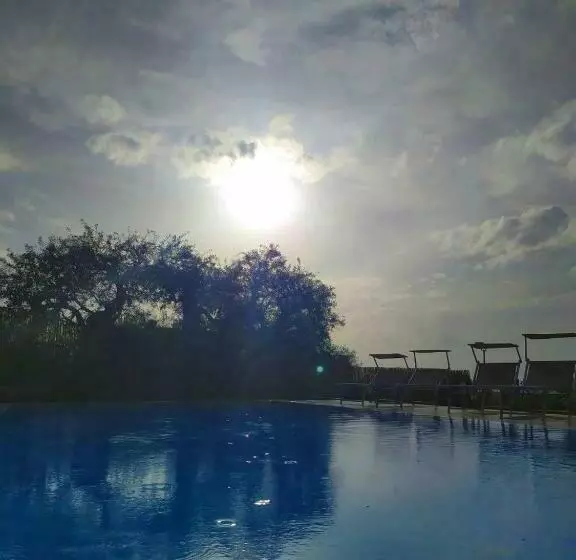 Aamiaismajoitus (B&B) Villa C Luxury Estate