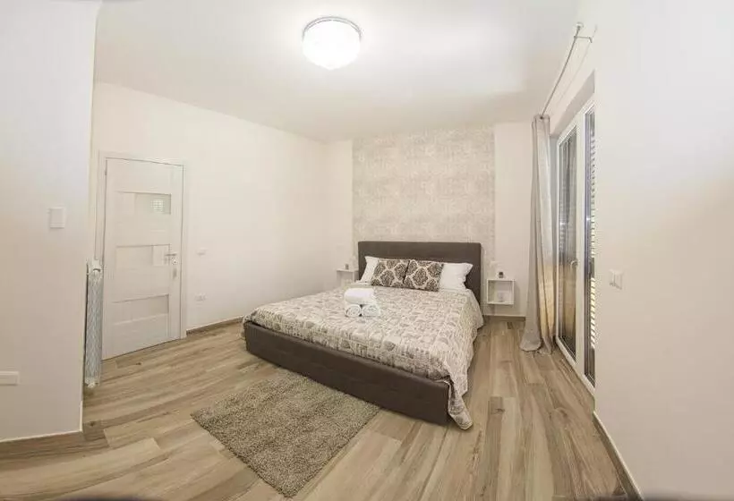 Aamiaismajoitus (B&B) Villa C Luxury Estate