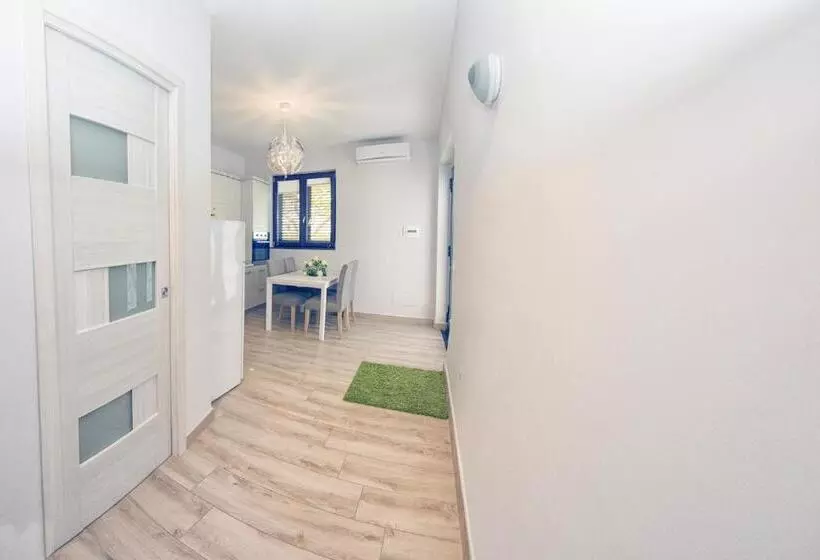 Aamiaismajoitus (B&B) Villa C Luxury Estate