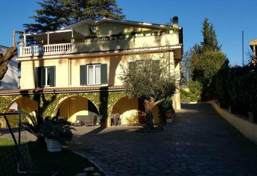 مبيت وإفطار Villa Orsini