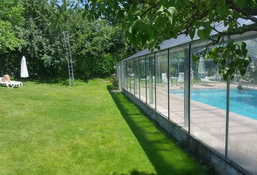 ホテル Appartements Schusterhof