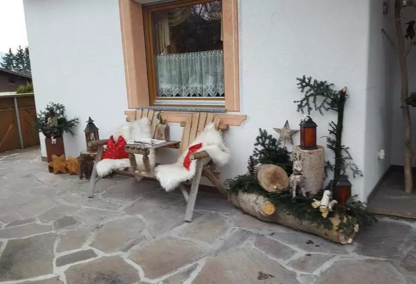 ホテル Appartements Schusterhof