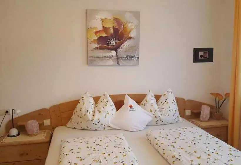 ホテル Appartements Schusterhof
