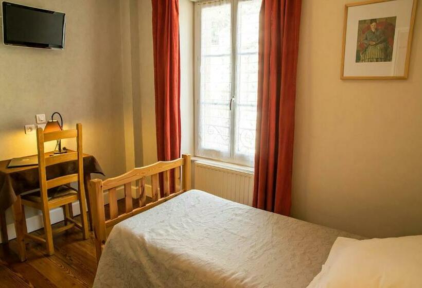 ホテル Hôtel Restaurant Les Touristes