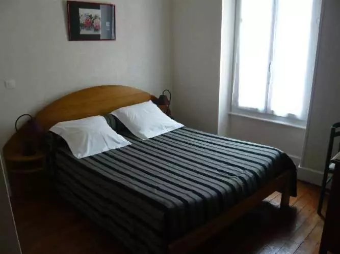 Hotelli Hôtel Restaurant Les Touristes