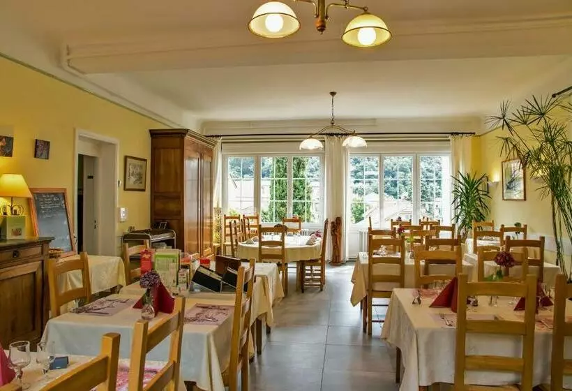 Hotelli Hôtel Restaurant Les Touristes