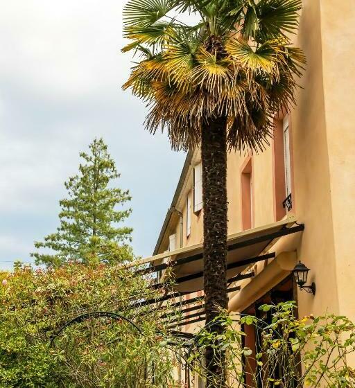 ホテル Hôtel Restaurant Les Touristes