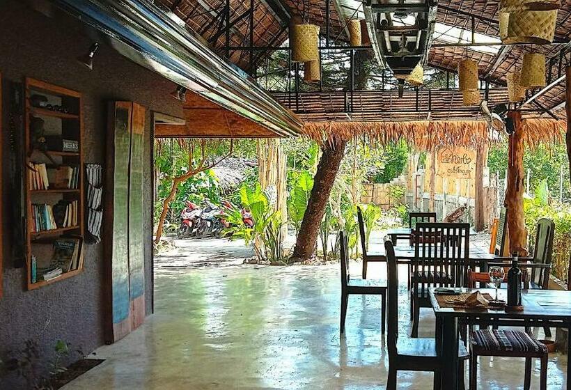 פנסיון Herbs Guest House And Restaurant Near The Sea