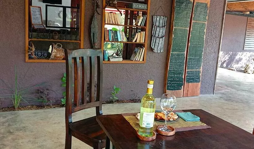 ペンション Herbs Guest House And Restaurant Near The Sea