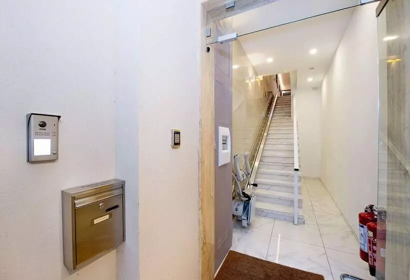 پانسیون South Wind Guesthouse